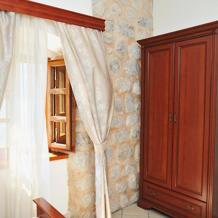 Lady Of The Rocks Apartments Пераст Екстериор снимка