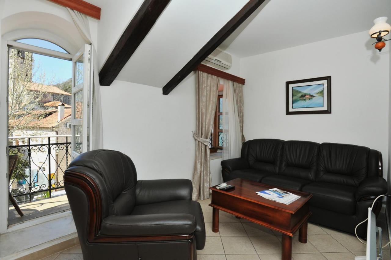 Lady Of The Rocks Apartments Пераст Екстериор снимка