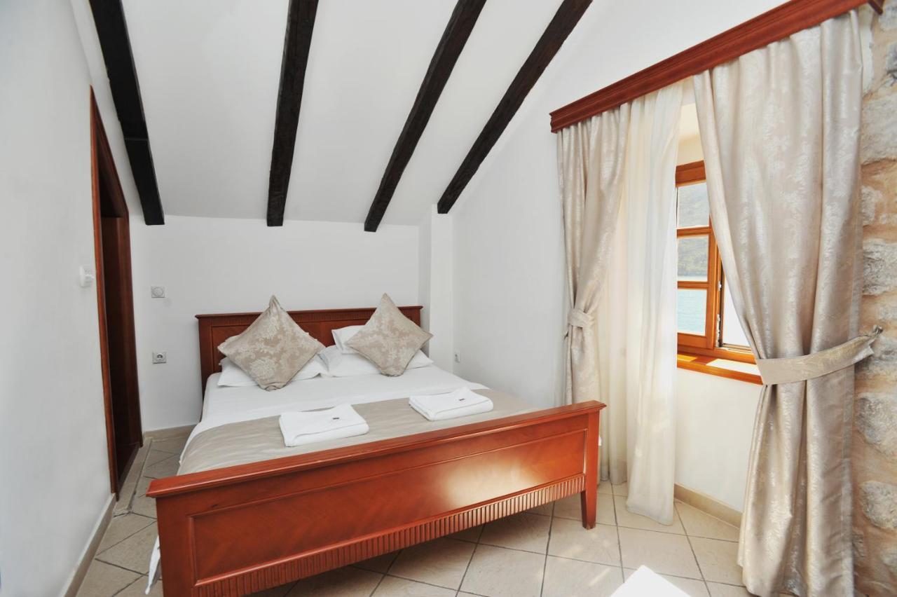 Lady Of The Rocks Apartments Пераст Екстериор снимка