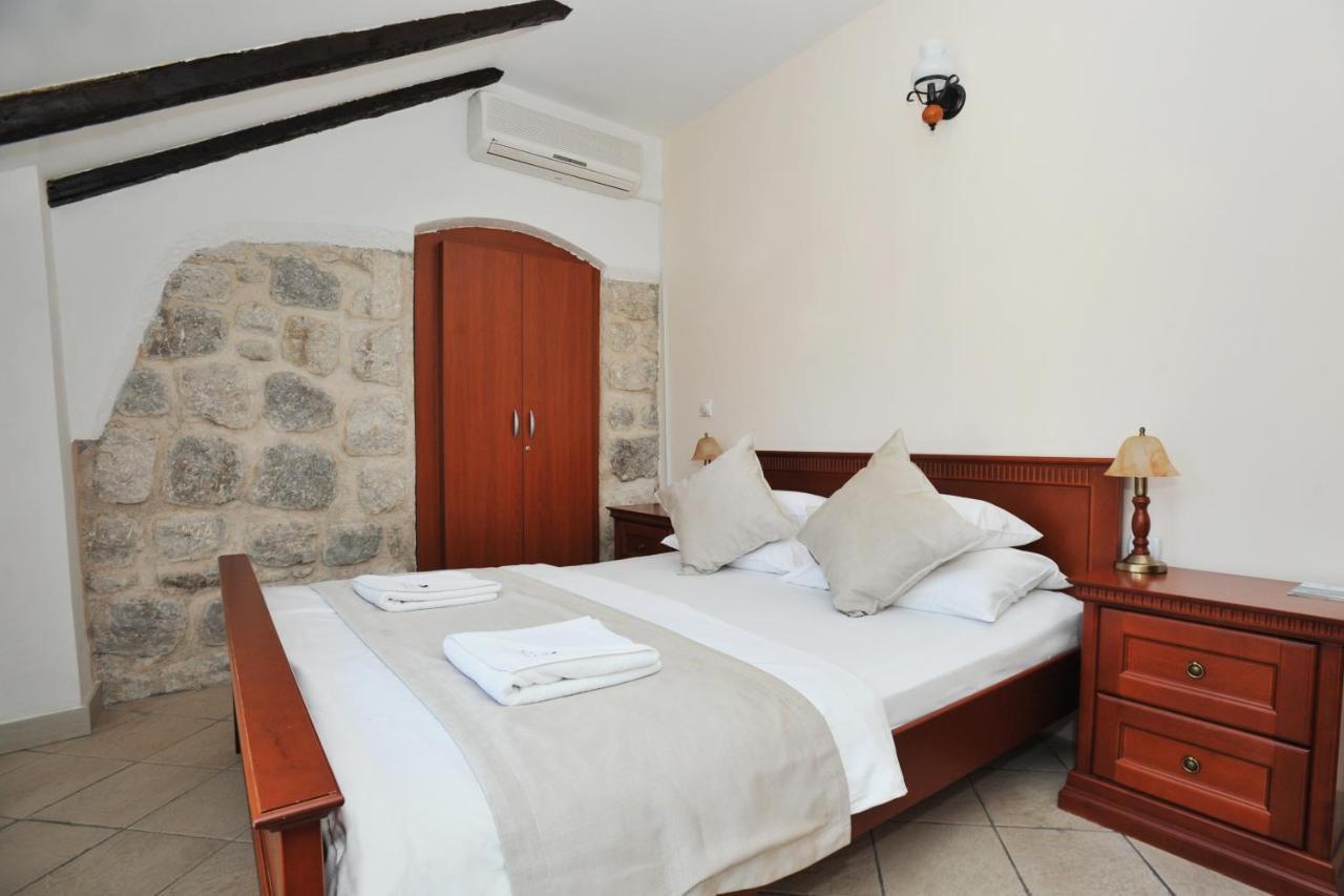 Lady Of The Rocks Apartments Пераст Екстериор снимка