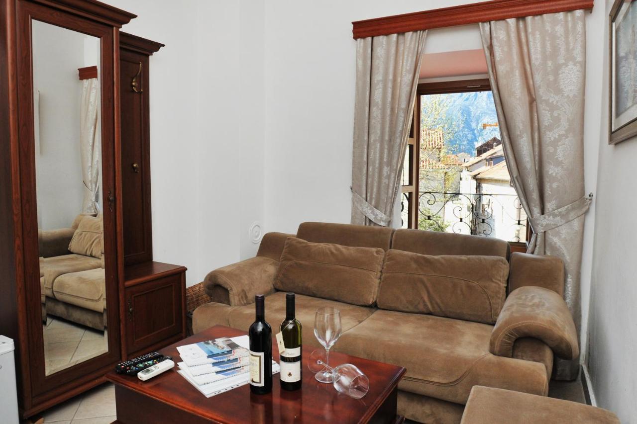 Lady Of The Rocks Apartments Пераст Екстериор снимка