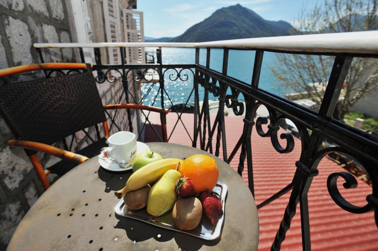 Lady Of The Rocks Apartments Пераст Екстериор снимка